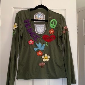 Green embroidered peace and love long sleeve tee